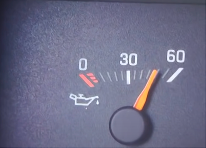 oil pressure reading on vehicle dashboard