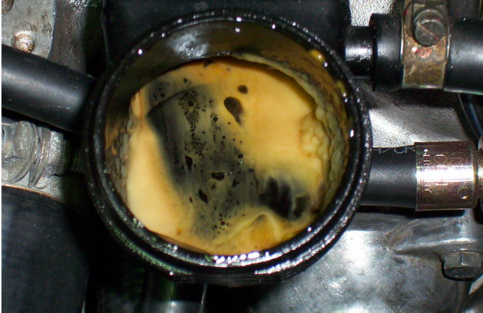 coolant and oil mix when head gasket blows