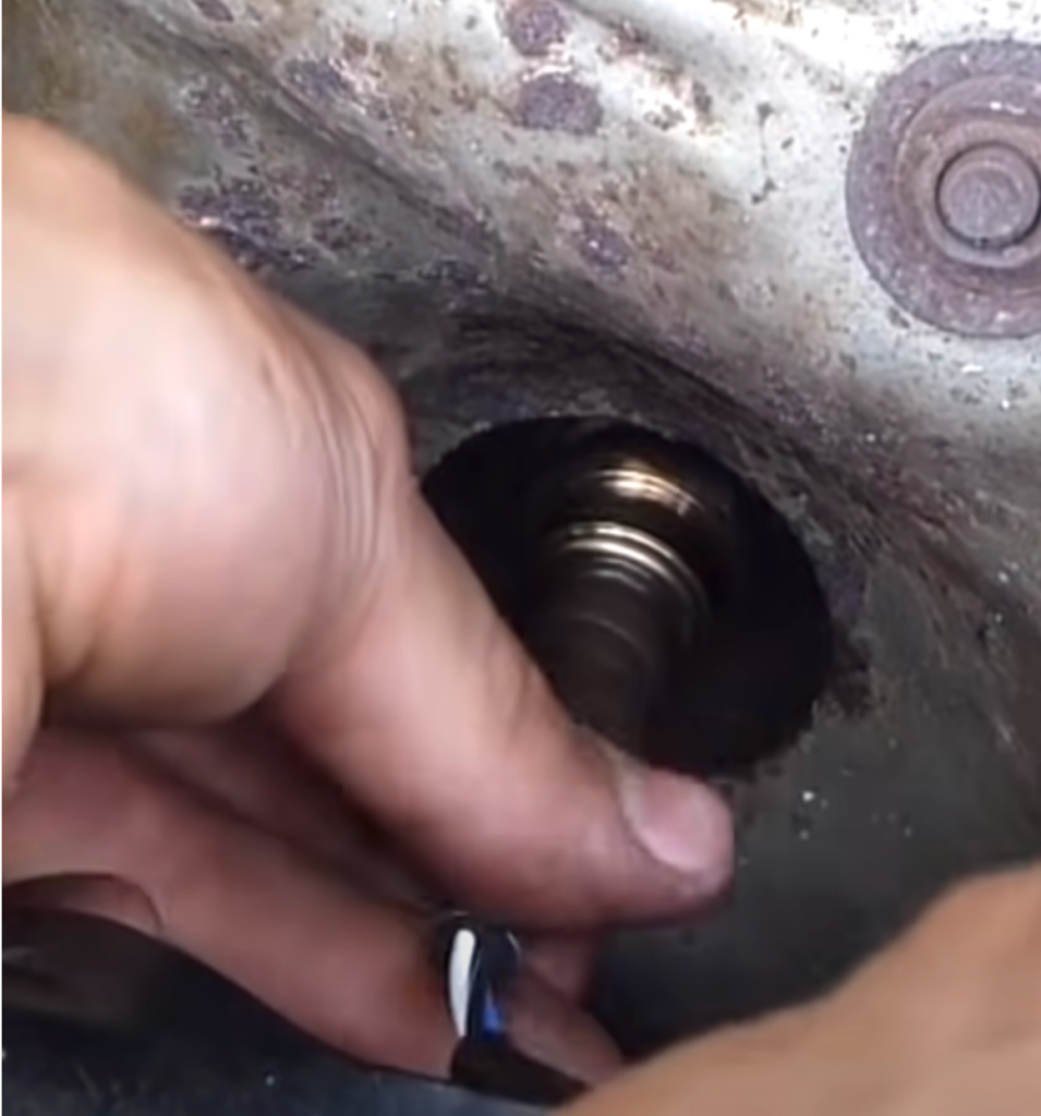 loose o2 sensor causes car rattle