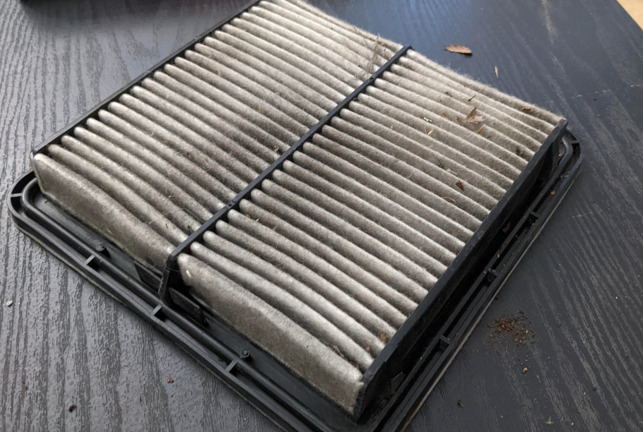 Bad engine air filter cause RPM fluctuation