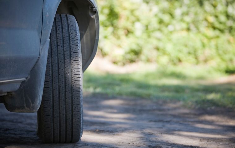 Car Makes Clicking Noise When Turning: 6 Causes